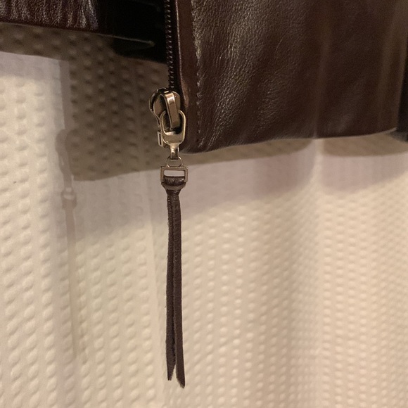 Woman’s Leather Jacket - Picture 5 of 10